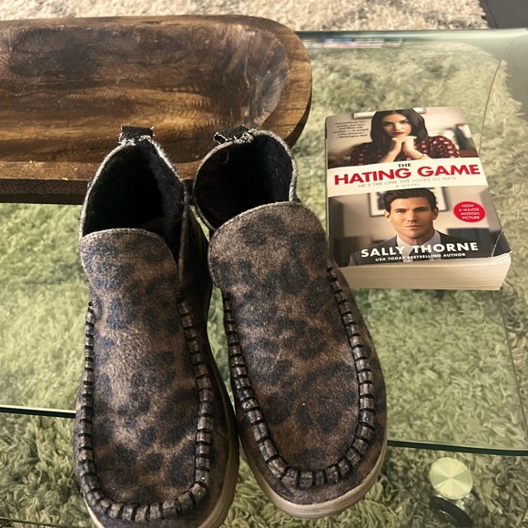 Furry high top cheetah Hey Dude - Picture 1 of 4